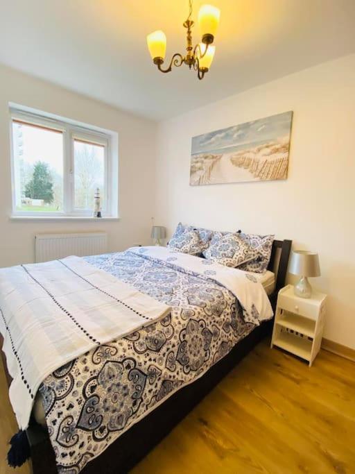 Family Relax In The Seaside Town With Parking Villa Hastings Exterior photo